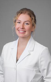 Claire Steininger headshot